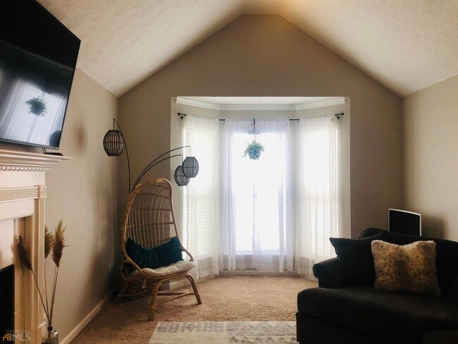 Building Photo - 85 Emerald Dr