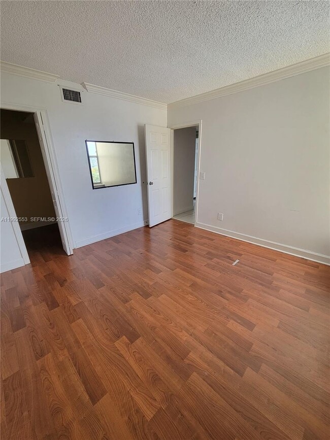 Building Photo - 2020 NE 135th St