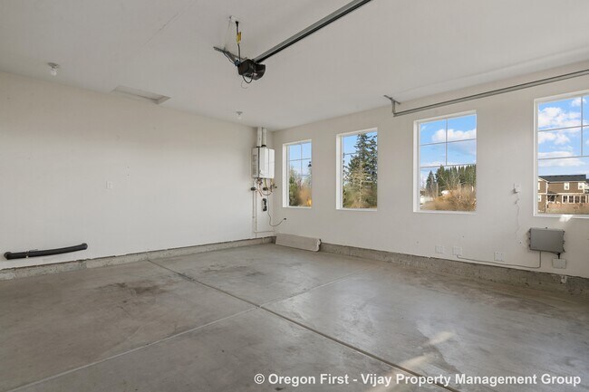 Building Photo - 3662 SE 67th Ave