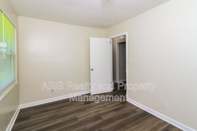 Building Photo - 2845 Cardo Dr NW