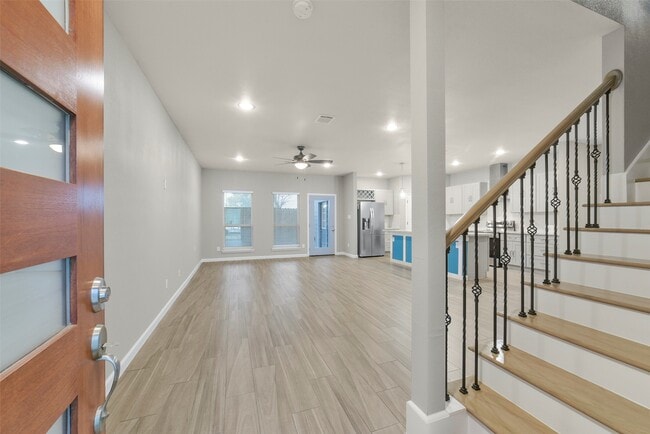 Building Photo - 10242 Bridgeland Ln