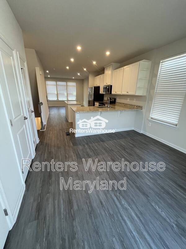 Building Photo - 201 S Macon St.