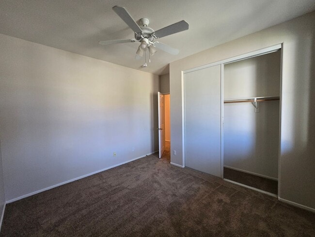 Building Photo - Moreno Valley Single Story Home