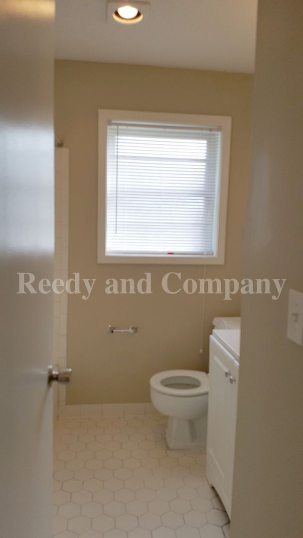 Building Photo - 4236 Rosewind Cir