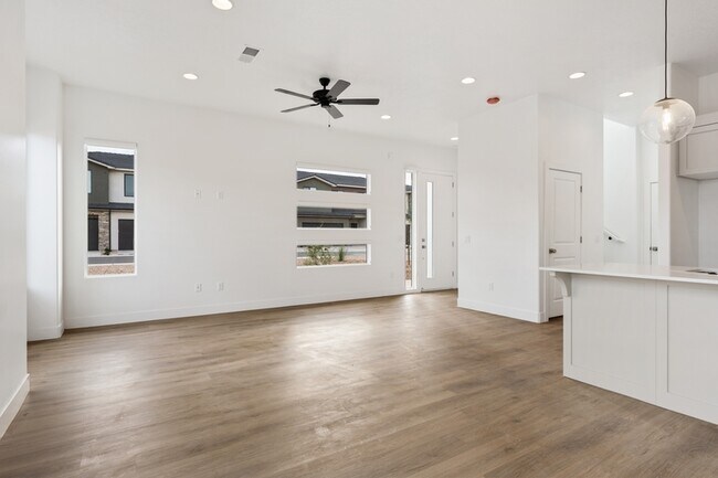 Building Photo - 2668 Rain Tree St