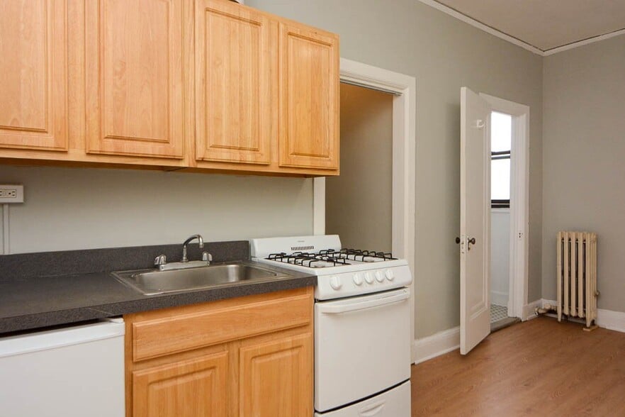 Building Photo - 3836 N Fremont St