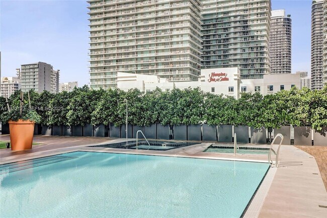 Building Photo - 1300 S Miami Ave