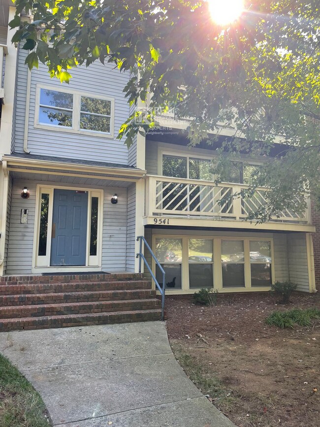 Building Photo - **MOVE IN SPECIAL!**Beautiful 2 Bed 2 Bath...
