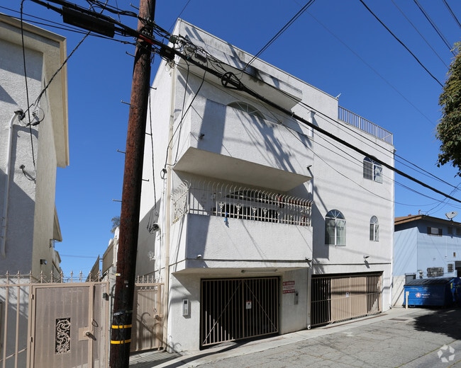 Building Photo - 4136 Inglewood Blvd