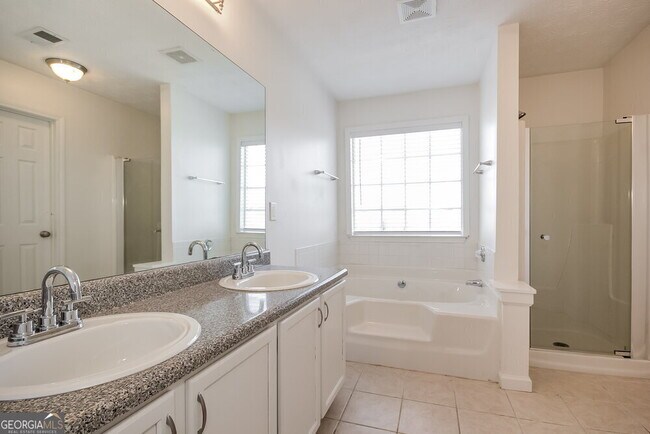 Building Photo - 2599 Field Spring Dr