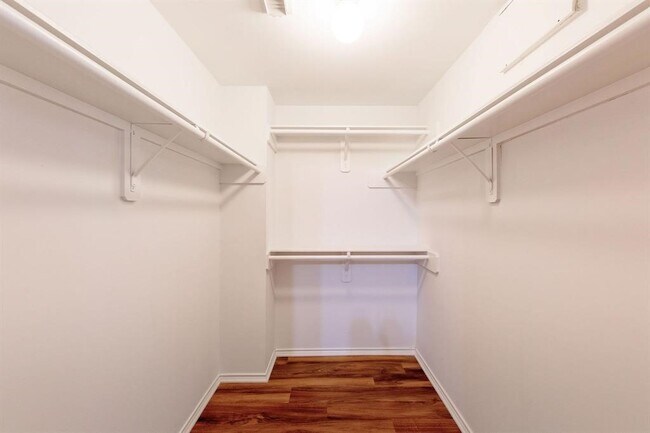 Building Photo - 1247 W 17th St