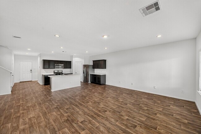 Building Photo - 5118 Dove Hl Ln