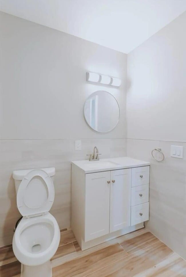 Building Photo - 32 Irving St