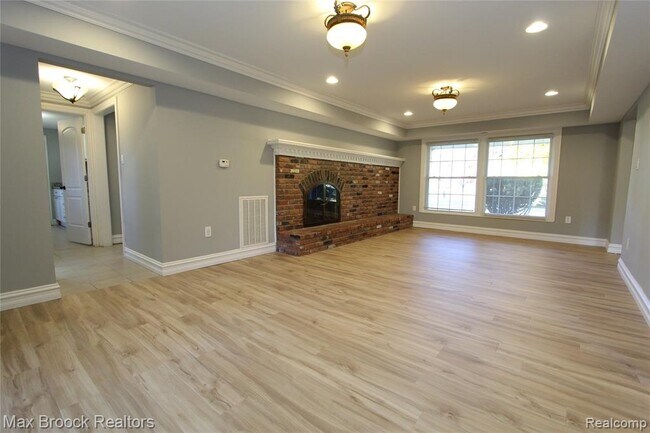 Building Photo - 30024 Beacontree St