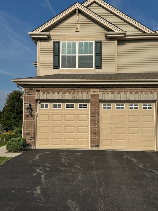 Building Photo - 2068 Canyon Creek Ct