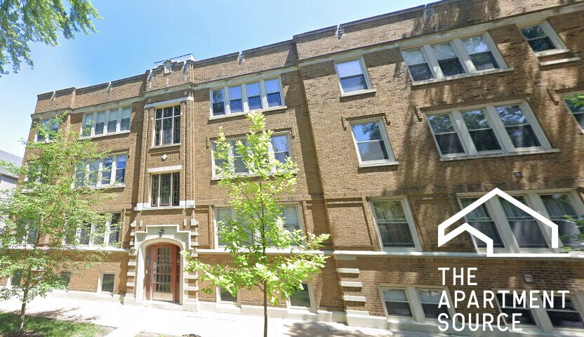 Building Photo - 3810 N Marshfield Ave