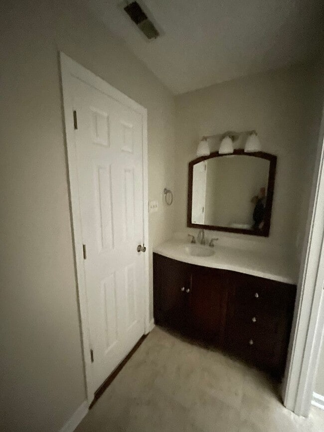 Building Photo - Duplex