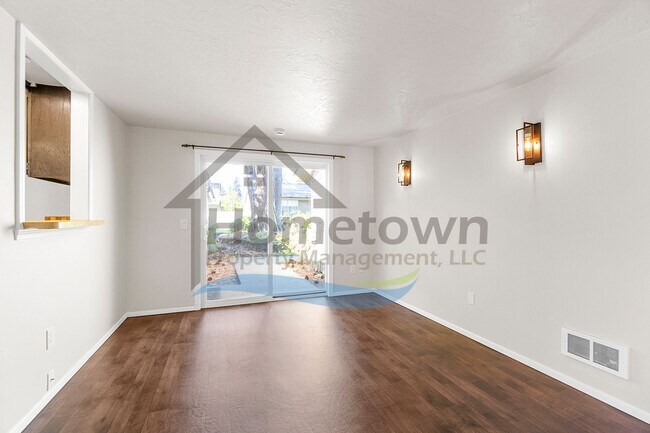 Building Photo - 1814 E St Maries Ave