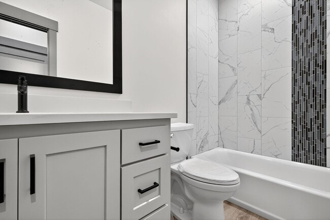 Building Photo - BRAND NEW TOWNHOME IN AMMON IDAHO 3 BED 2....