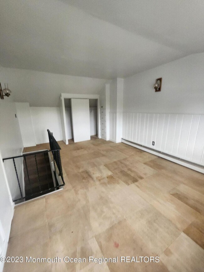 Building Photo - 698 Worth Ave