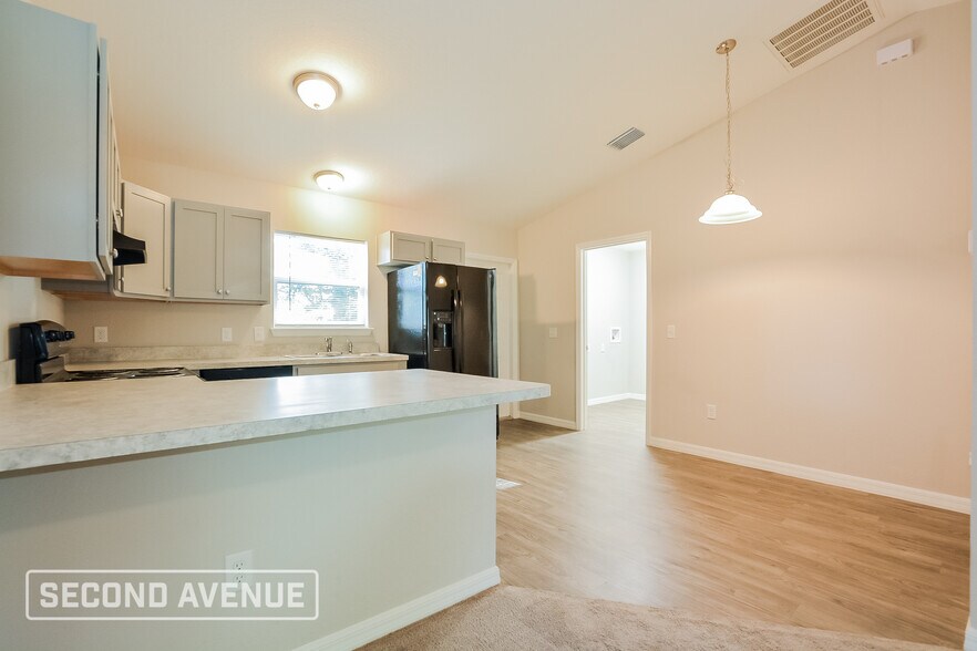Building Photo - 5268 NW 57th Ave