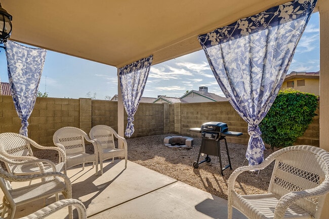 Building Photo - 4385 E Campo Bello Dr