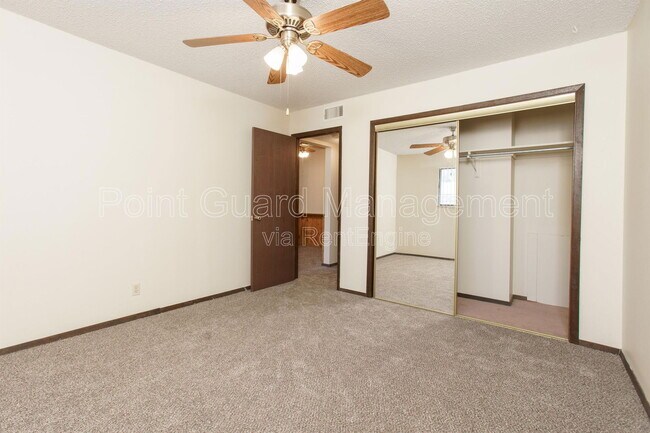 Building Photo - 2802 N Charles Ave