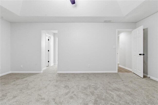 Building Photo - 2110 Meadow View Ct