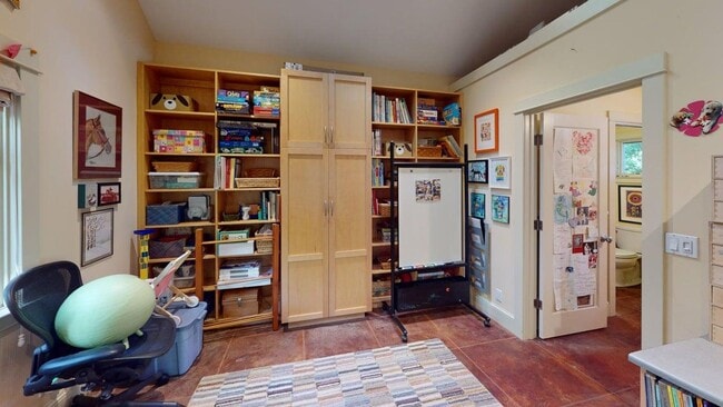 Building Photo - 76 Tamalpais-