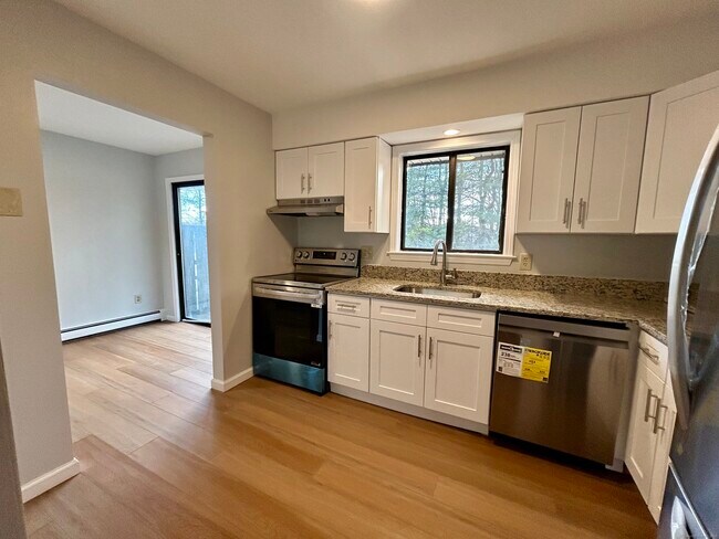 Building Photo - 7 Homestead Ln