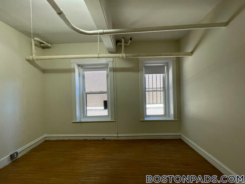 Building Photo - 1191 Boylston St