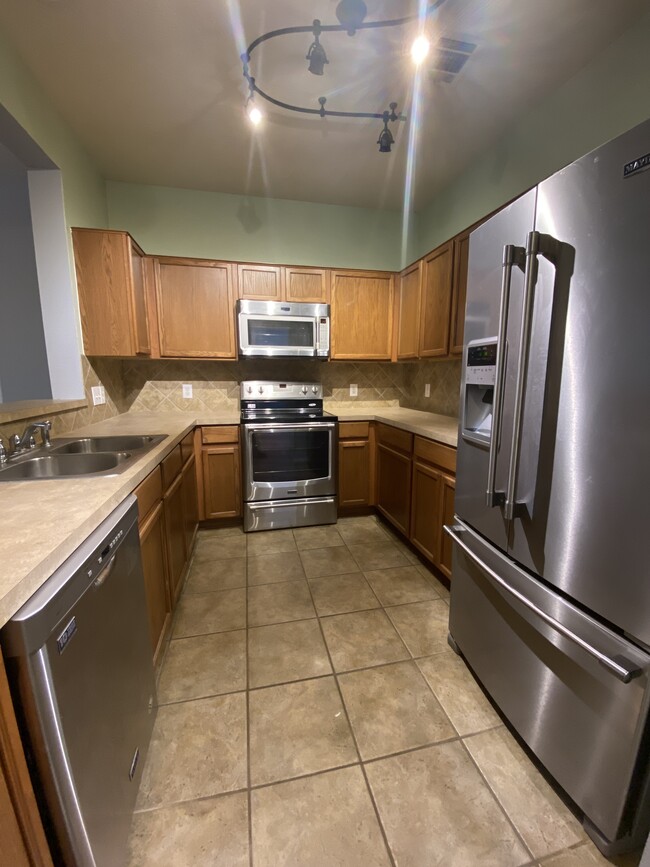 Kitchen - 13316 Bristow Dawn