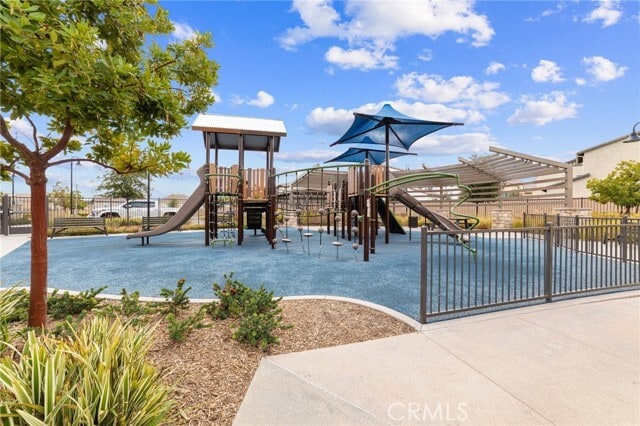Building Photo - 39601 Lupine Dr
