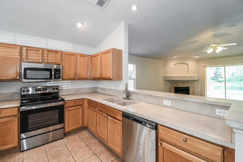 Building Photo - 732 Dewdrop Loop