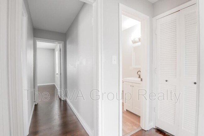 Building Photo - 1407 N 32nd St