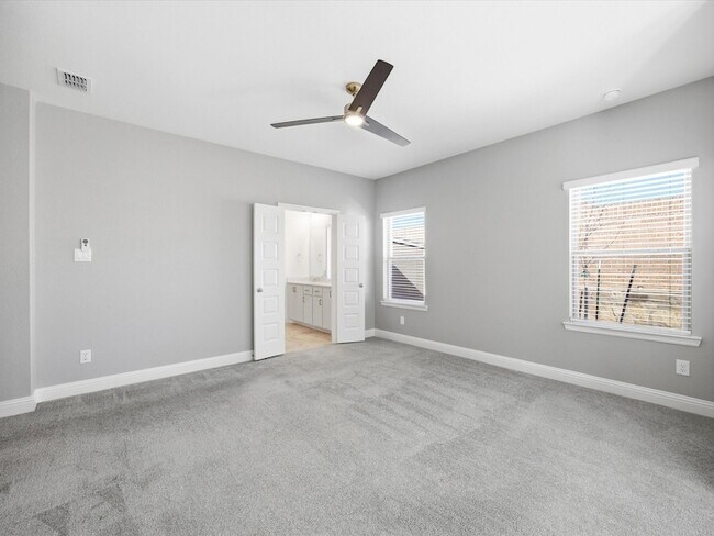 Building Photo - 701 Presidio St