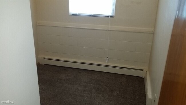 Building Photo - 2 br, 1 bath 4plex - Wallace 3385 Wallace ...