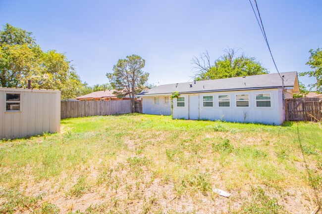 Building Photo - 603 Bangor Ave