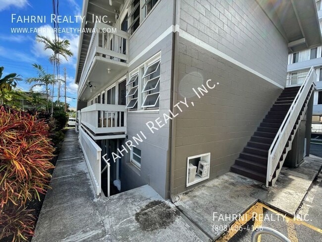 Building Photo - 1508 Kewalo St