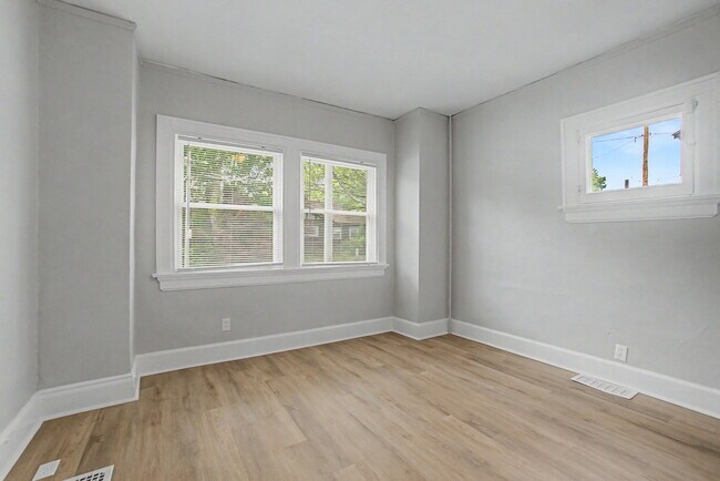 Building Photo - 2600 Wayne Ave
