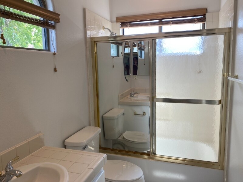 Building Photo - 43 Braelinn Dr