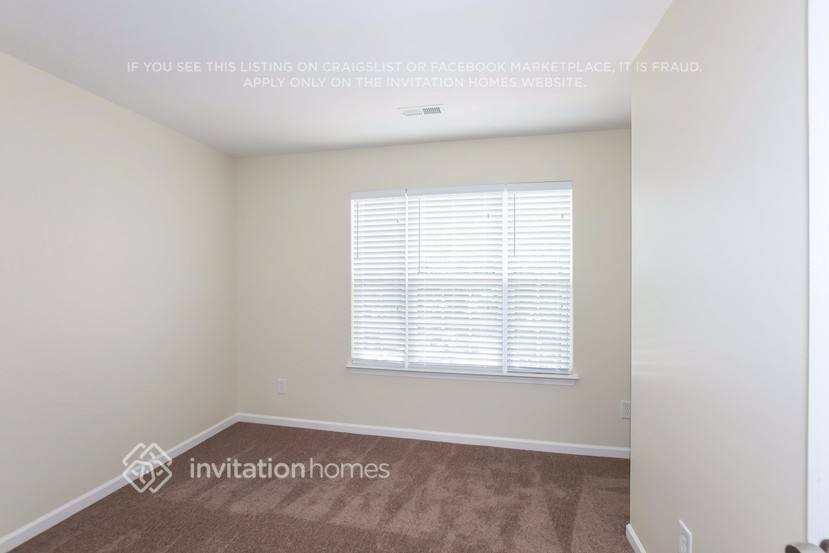 Building Photo - 9022 Glenashley Dr