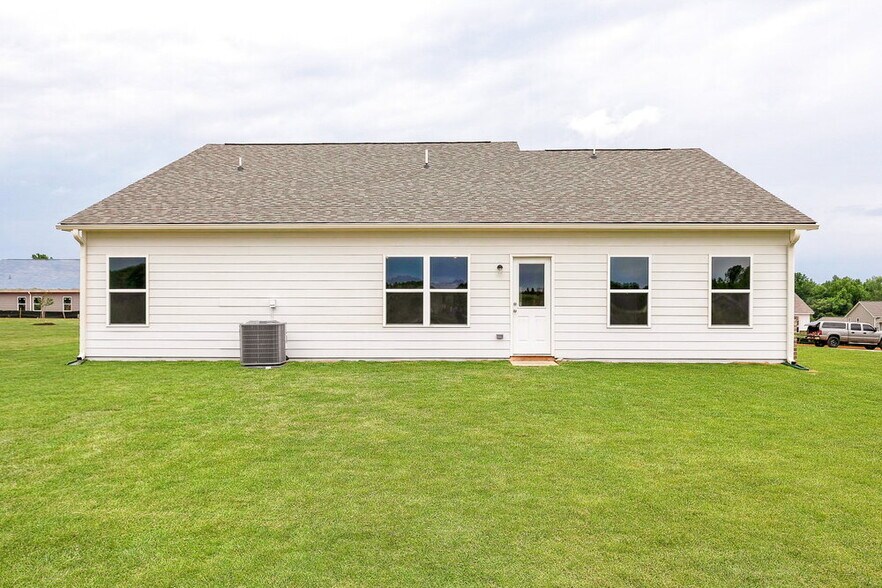 Building Photo - 1412 Sodbuster Dr