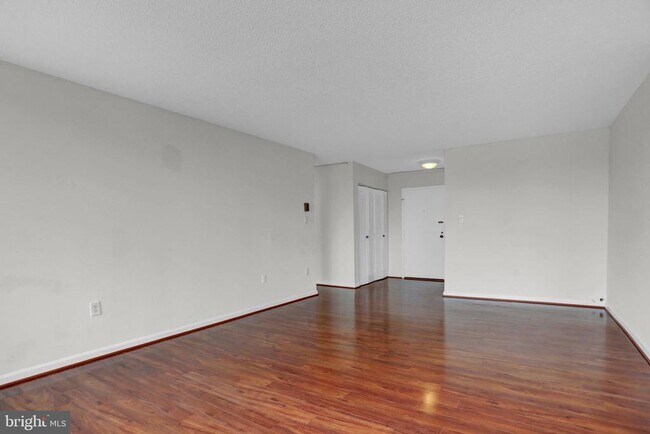 Building Photo - 4401 Roland Ave