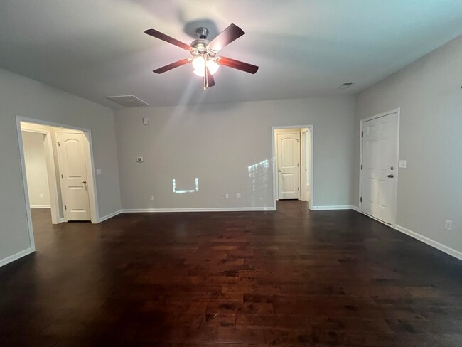 Building Photo - 3177 Mayflower Ln