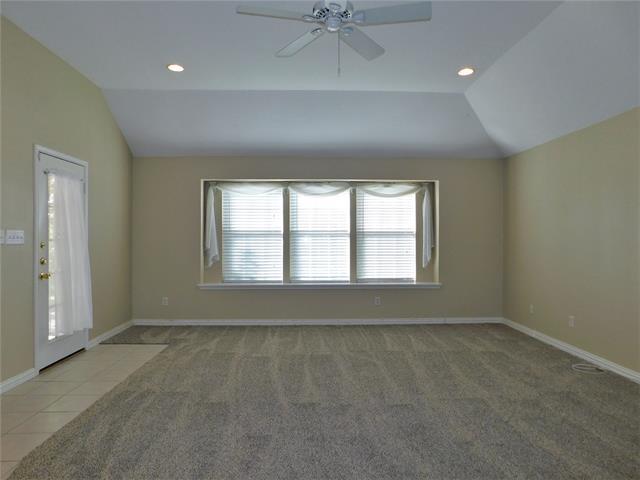 Building Photo - 516 Chateau Ct
