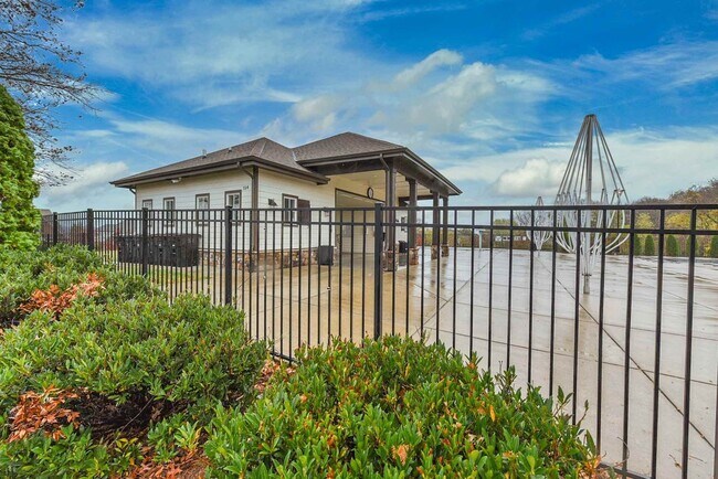 Building Photo - **LIKE NEW EXECUTIVE HOME IN PRESTIGIOUS H...