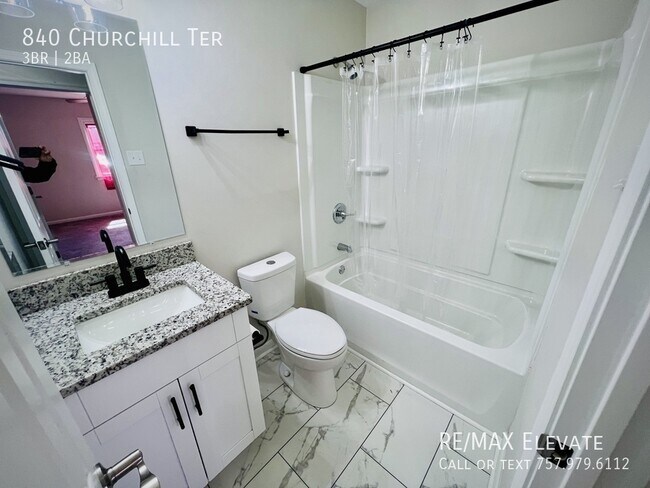 Building Photo - 840 Churchill Terrace