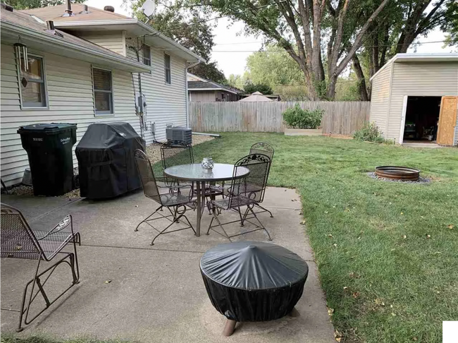 Building Photo - 945 Beacon Ln