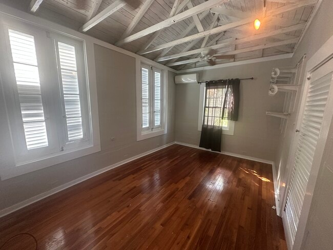 Building Photo - 506 Grinnell St